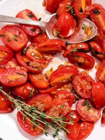 tomatoes with shallots and thyme.
