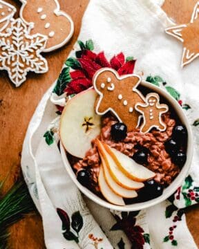 Gingerbread Oatmeal in a bowl.