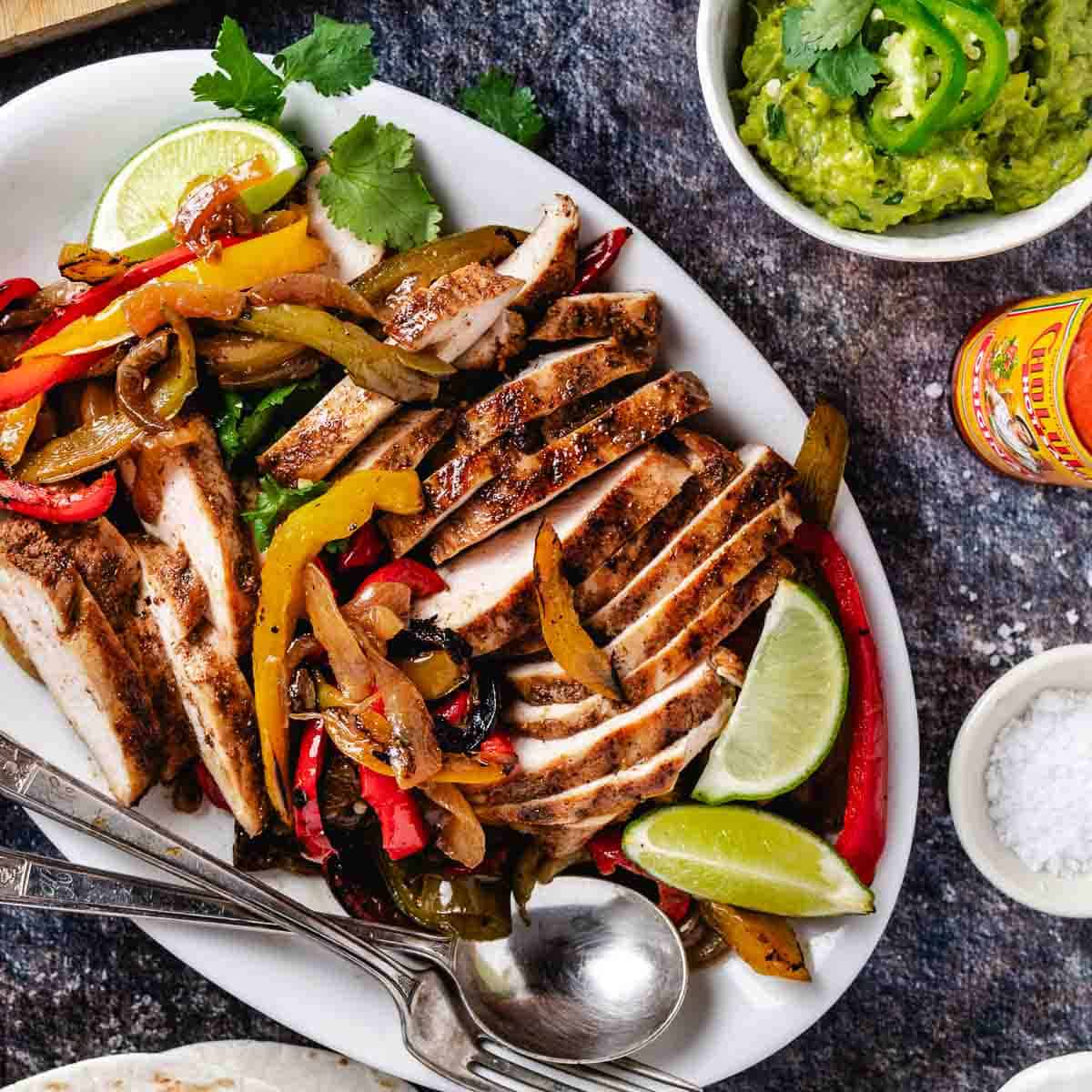 platter of chicken fajitas