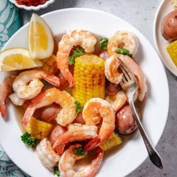 boil shrimp with corn and potatoes