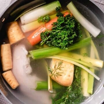 poaching chicken breast with aromatics