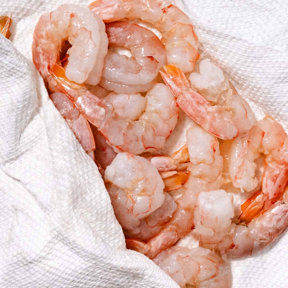drying shrimp with paper towel before cooking