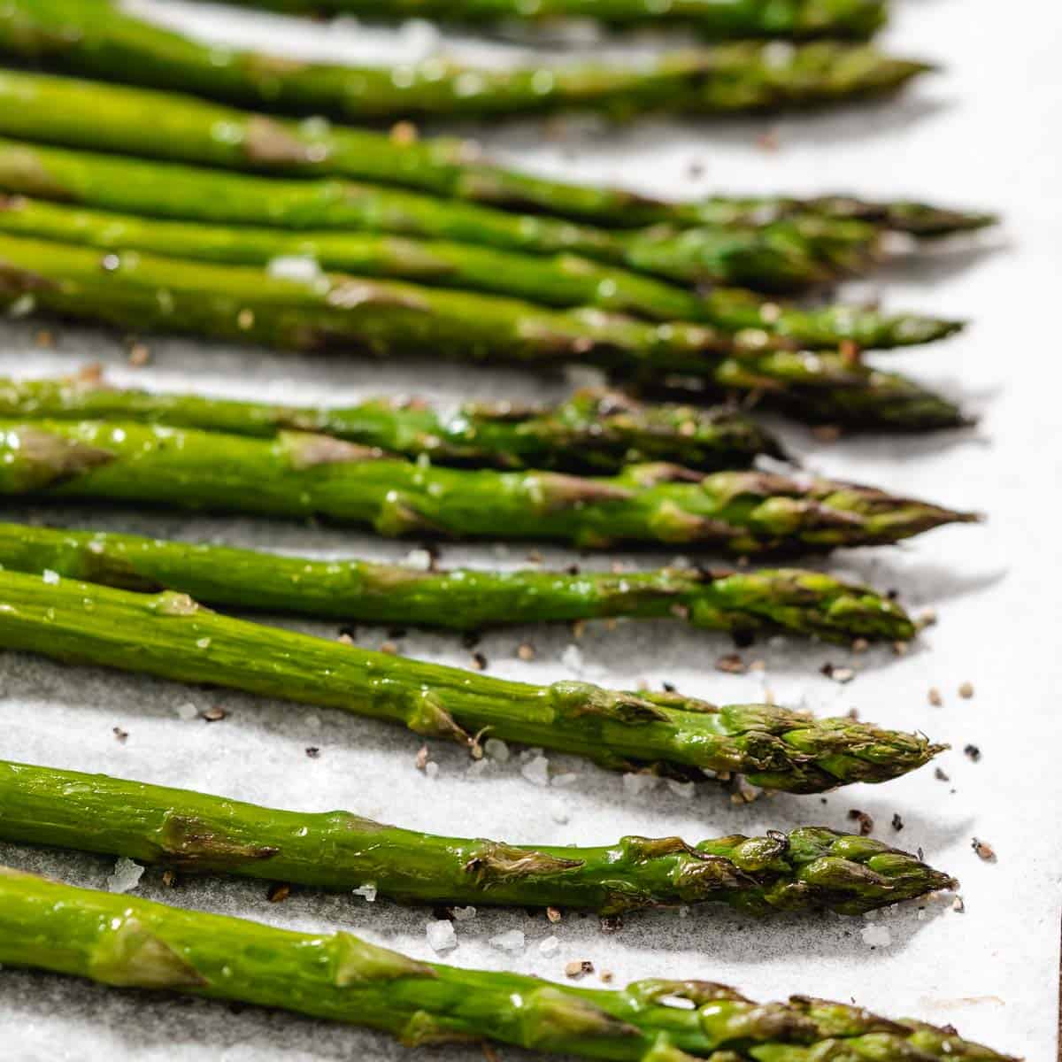 roasted asparagus with salt and pepper