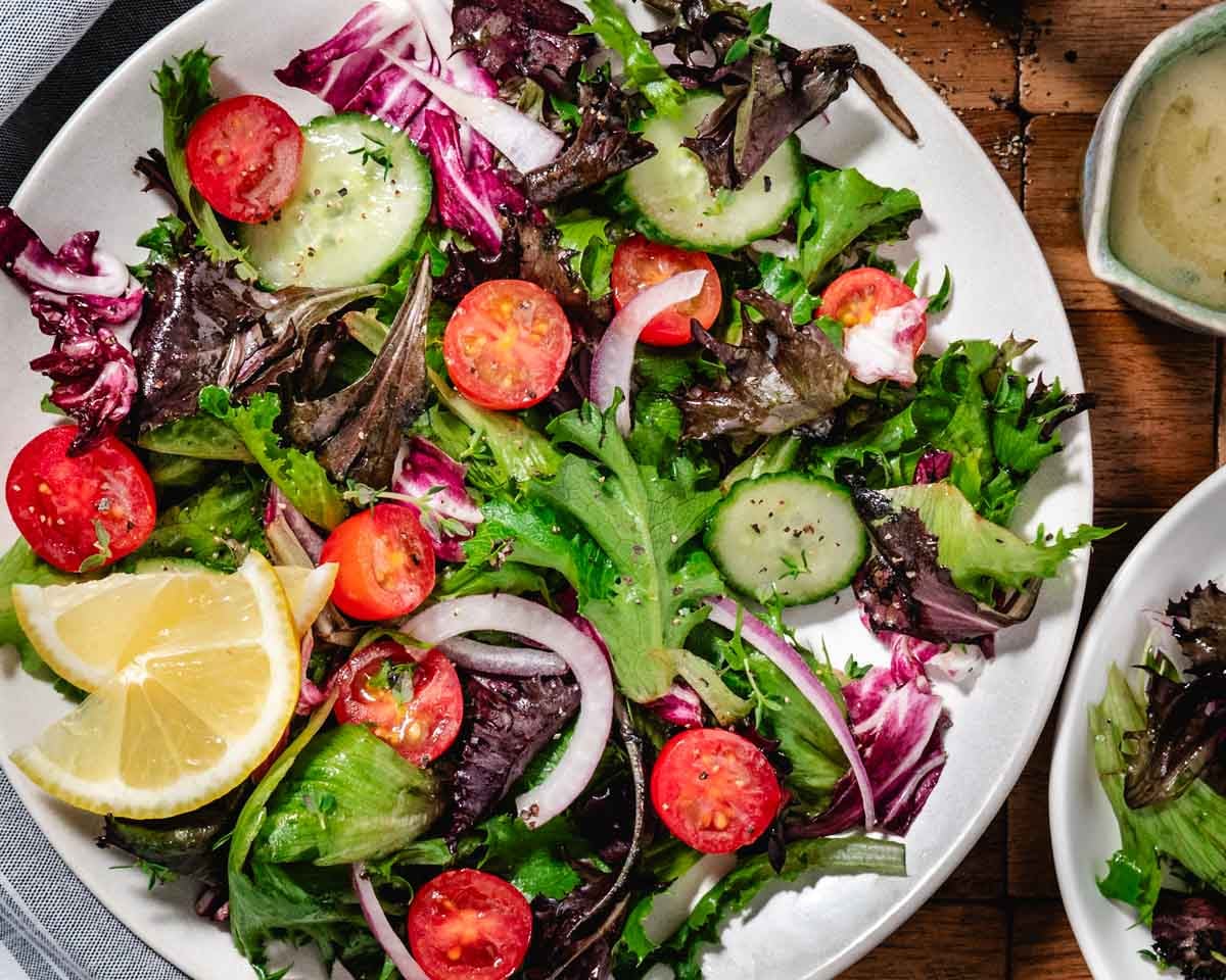 mixed green salad with vinaigrette