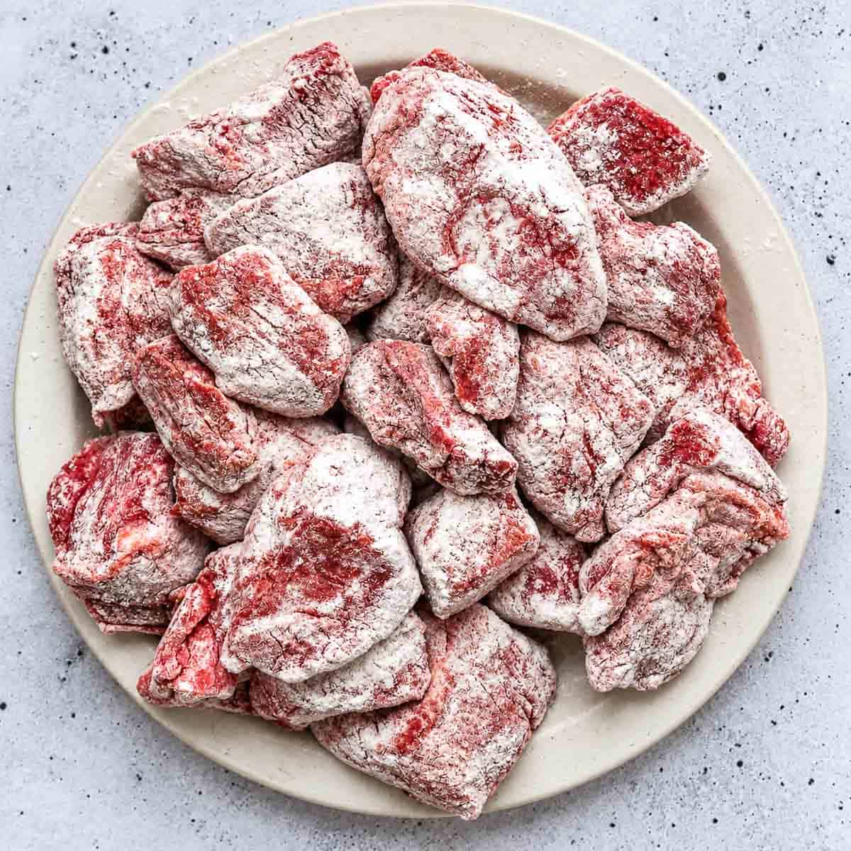 Beef chuck seasoned with paprika and flour